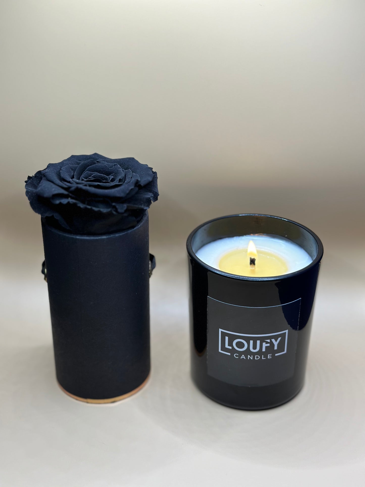 Loufy™ Amber Rose Scented Candle